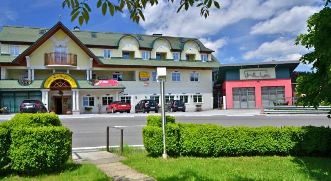 G.H. Knoll "Proellhofer" Cafe Bar Hills