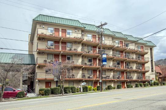 运动世界大道附近舒眠套房酒店(Sleep Inn & Suites Near Sports World Blvd)