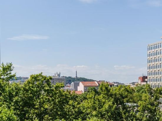 【携程攻略】里昂老佛爷百货公司(里昂店)购物