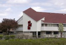 兰辛东密歇根州立大学红顶酒店(Red Roof Inn Lansing East - MSU)酒店图片