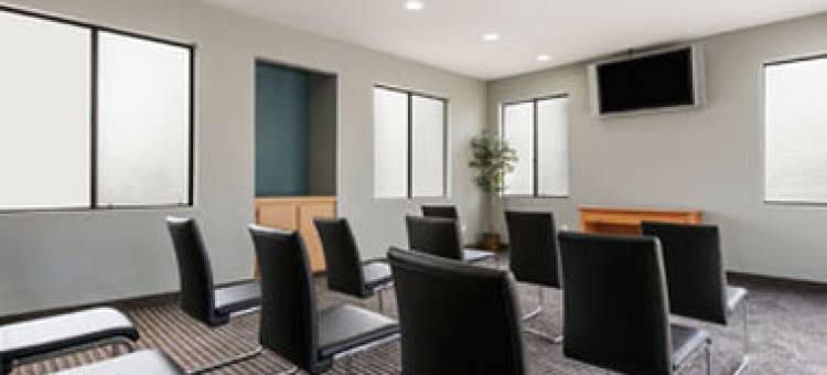 丘拉维斯塔海湾酒店(SureStay Hotel by Best Western Chula Vista San Diego Bay)图片