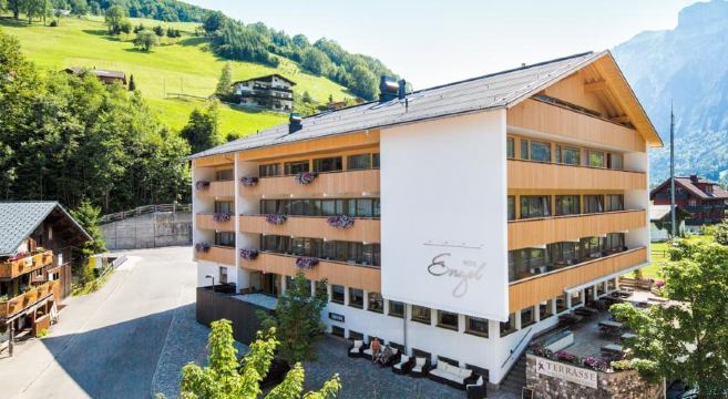 Hotel Engel Over view