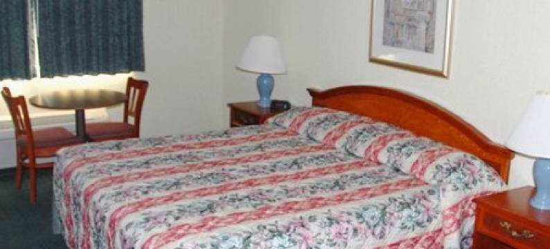 德拉菲尔德美吟温德姆酒店(AmericInn by Wyndham Delafield)图片