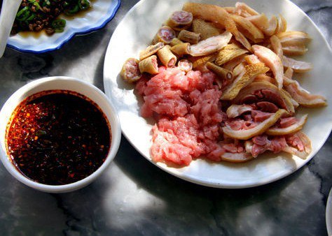 上关镇挖色饭店