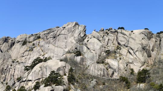鳌鱼峰