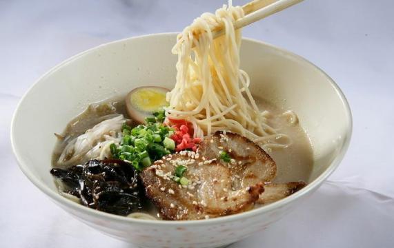 阿香米线(新浦大润发店)