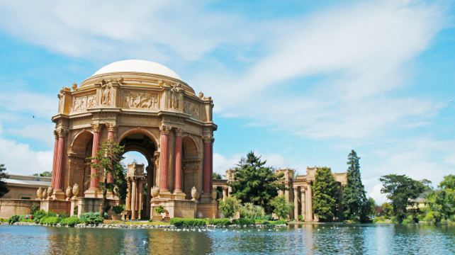 <8日>【陽光美西 暢遊國家公園】·美西自然美景巡遊：東南雙峽+羚羊彩穴+馬蹄灣+鮑威爾湖+優勝美地+17裏灣+舊金山+拉斯維加斯+洛杉磯接送機(2人成團)