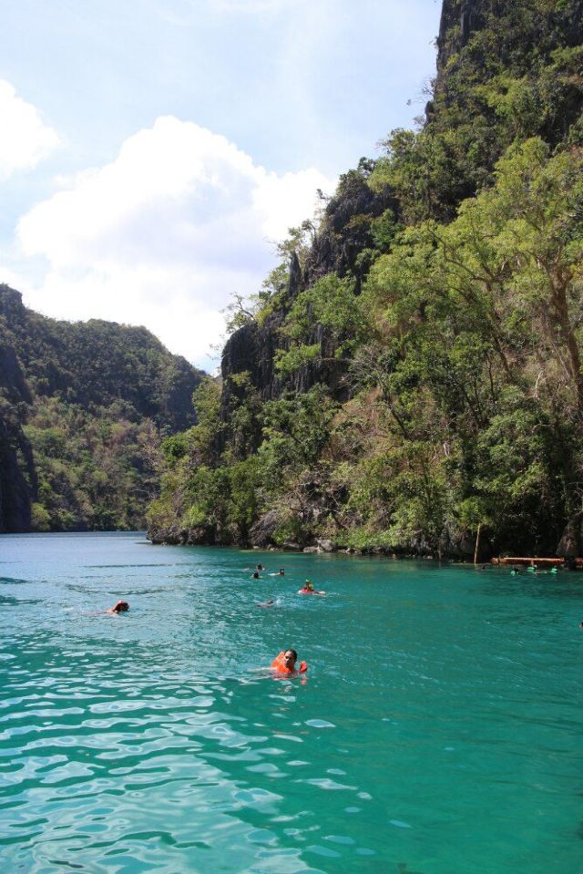 Kayangan Lake
