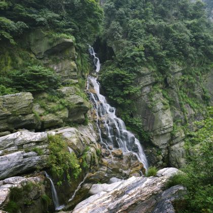 庐山风景名胜区+九华山5日4晚跟团游