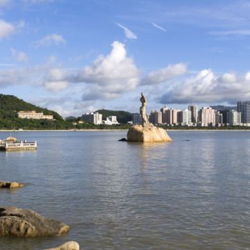 珠海港珠澳大桥游+日月贝+渔女+情侣路司兼向导独立包车一日游