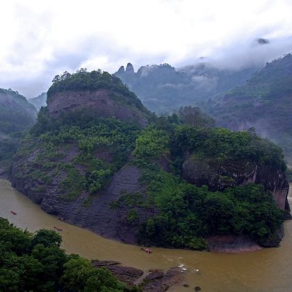 福建武夷山+天游峰+大红袍景区+水帘洞景区+九曲溪竹筏漂流+《印象大红袍》演出+虎啸岩+下梅古民居4日3晚私家团