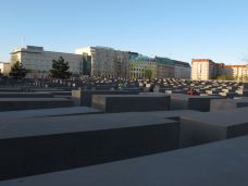 欧洲被害犹太人纪念碑-柏林-尊敬的会员