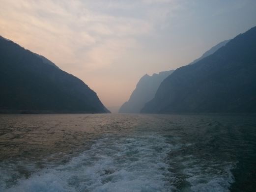 牛肝马肺峡