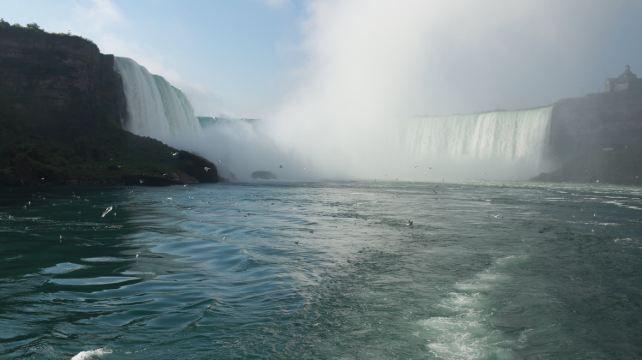 <3天>【邊邊遊 | 紐約火車往返｜免舟車勞頓】·美加東尼亞加拉大瀑布 跨境日夜雙景：2晚溫德姆花園酒店+風之洞+搭乘霧中少女號+尼亞加拉摩天輪+天龍塔（2人成團）