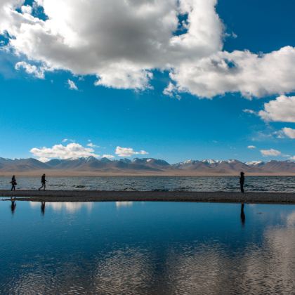 拉萨+日喀则+纳木措+羊卓雍措+珠峰大本营10日7晚跟团游