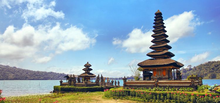 Pura Ulun Danu Bratan Travel Guidebook Must Visit Attractions In