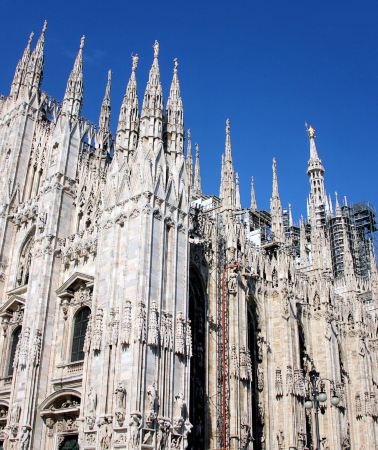 2D1N • A journey to Milan to experience a thousand years of splendor in just two days.