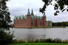 克伦堡宫-赫尔辛格-尊敬的会员