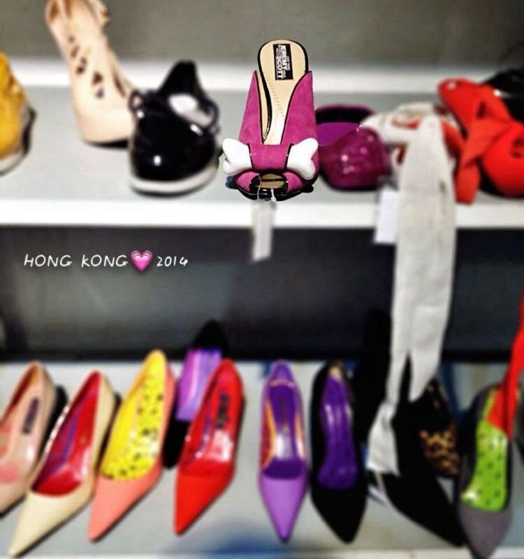 crocs showroom in forum mall