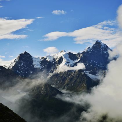 稻城+新都桥+四姑娘山+墨石公园景区8日7晚自由行