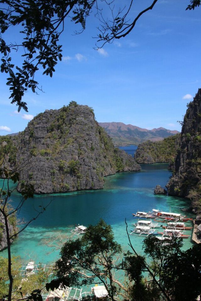 Kayangan Lake