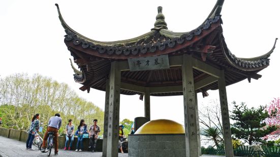 蘇小小墓