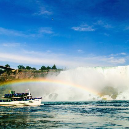 美国尼亚加拉瀑布+加拿大多伦多+蒙特利尔+魁北克城5日4晚跟团游