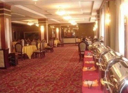 刚坚丁肉妈妈饭馆