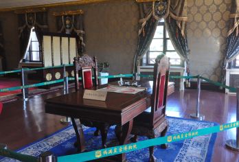 伪满皇宫博物院【金牌讲解员深度讲解，包团讲解，配备蓝牙耳机】【[金牌导游]金牌导游讲解，用她们丰富的历史知识，带您走进溥仪背后的故事！】