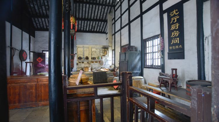 4-Day Hangzhou + Suzhou + Huzhou + Wuzhen + Zhouzhuang + Xitang VIP group of 9 adults with multiple experiences and Hanfu experience