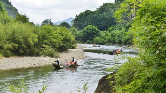 Jiuquxi Bamboo Rafting
