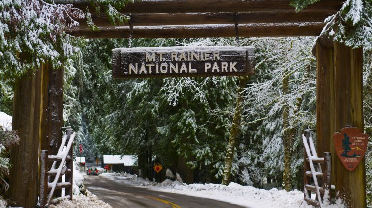 8-Day Napa Valley, Seattle and Crater Lake National Park Tour·from San Francisco W/Amtrak Coast Starlight Train