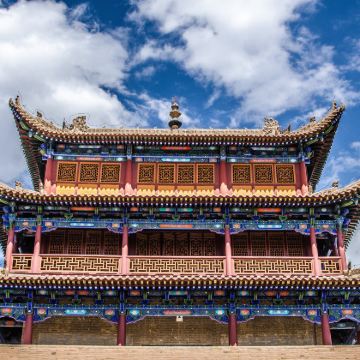 敦煌+嘉峪关+张掖5日4晚自由行