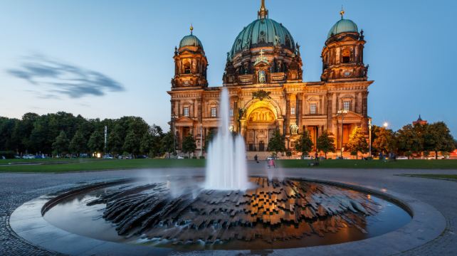 <5天>【易游欧洲 1人成团】6人团·法兰克福往返+柏林+罗腾堡+海德堡+无忧宫+茨温格宫+维尔茨堡宫+奔驰博物馆+中文司兼导&四钻酒店