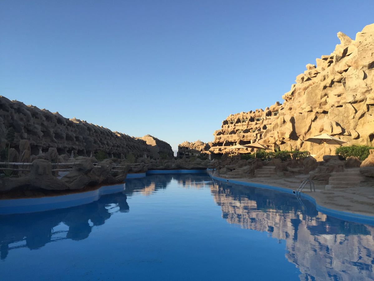 Stone Restaurant & Bar