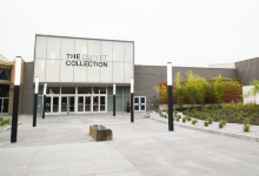 The Outlet Collection Seattle购物图片