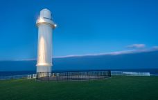 卧龙岗防波堤灯塔-卧龙岗-是条胳膊