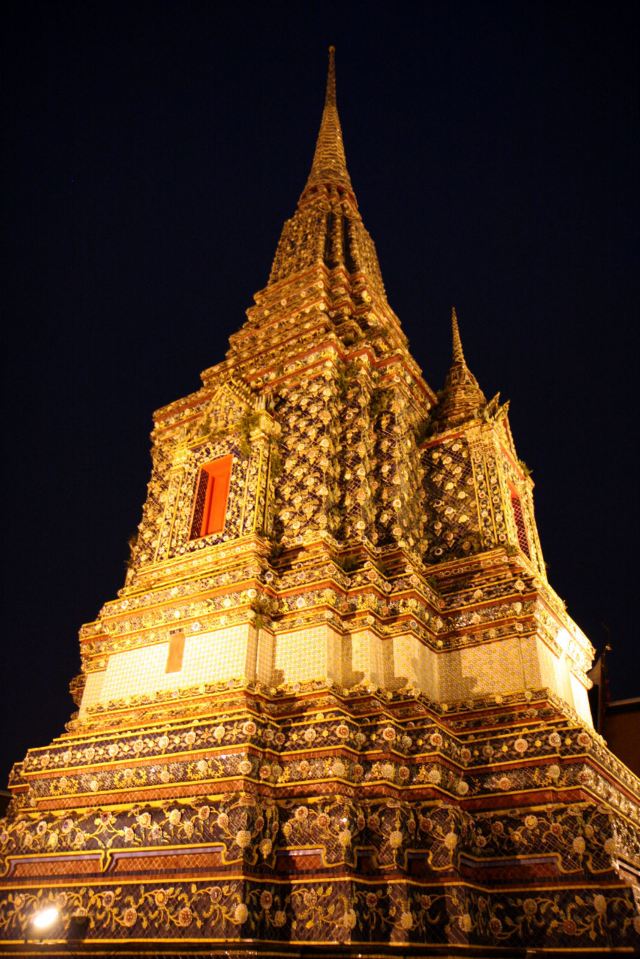 Wat Traimit Wittayaram