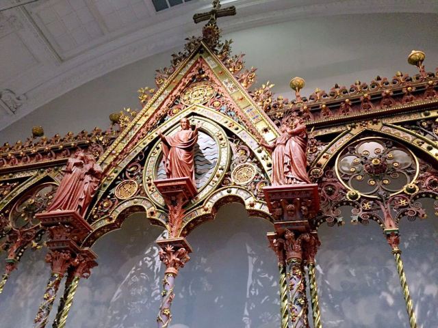Victoria and Albert Museum