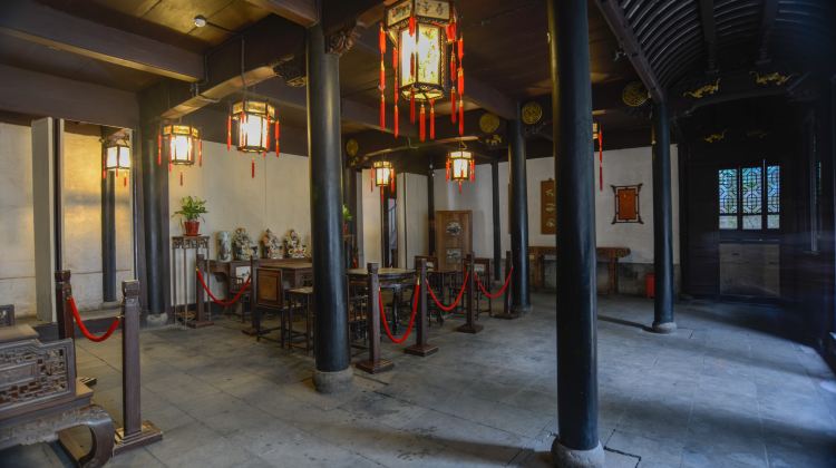 4-Day Hangzhou + Suzhou + Huzhou + Wuzhen + Zhouzhuang + Xitang VIP group of 9 adults with multiple experiences and Hanfu experience