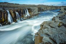 Selfoss Waterfall-胡萨维克-是条胳膊