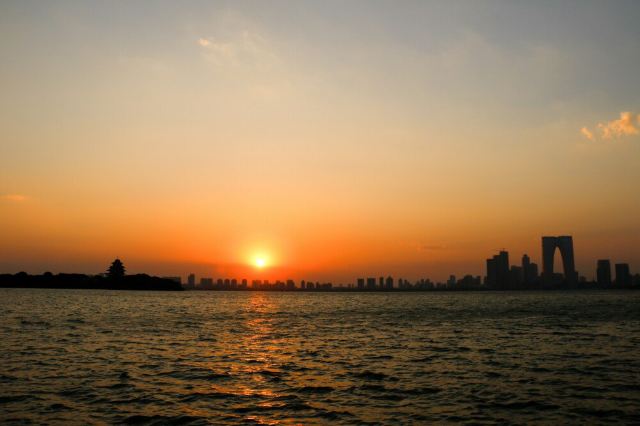 Jinji Lake