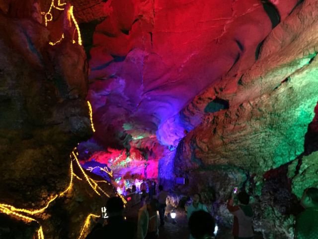 Jiutian Cave in Yiyuan County
