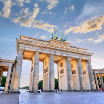 德国柏林+德累斯顿+罗滕堡+楚格峰+慕尼黑9日8晚私家团