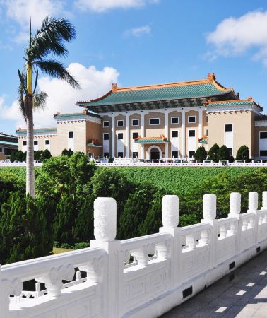 5D4N • National Palace Museum + Yehliu Geopark + Sun Moon Lake + Alishan + Tamsui Old Street & Fort San Domingo + Taipei 101 Tower + Jiufen Mountain Town 