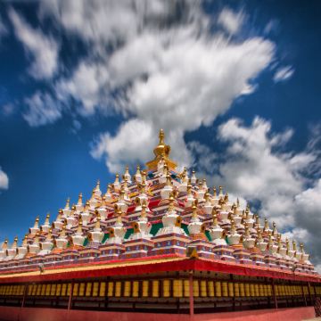 甘肃甘南+拉卜楞寺+黄河九曲第一湾+扎尕那+官鹅沟大景区+麦积山石窟+莲宝叶则景区9日8晚私家团