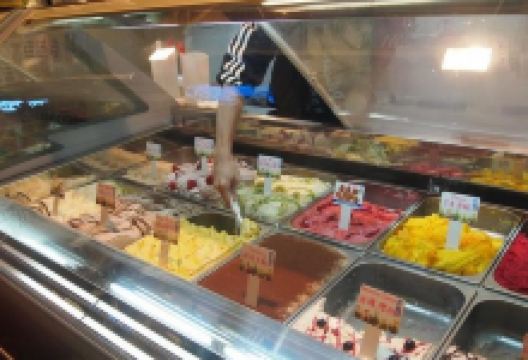 贝力岡法式冰淇淋美食图片