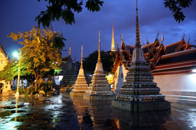 Wat Traimit Wittayaram