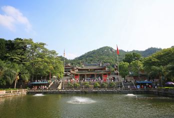 南普陀寺+厦门大学一日游【含南普陀讲解+代预约厦门大学】【执证导游专业讲解，帮忙拍照、照顾老人小孩有佳，提供避坑指南】