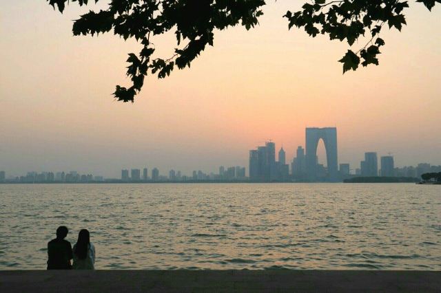 Jinji Lake